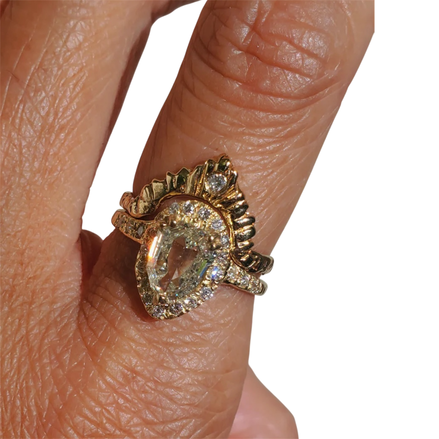 Radiant Love Band, 14k Yellow Gold w/ Diamond Size 7